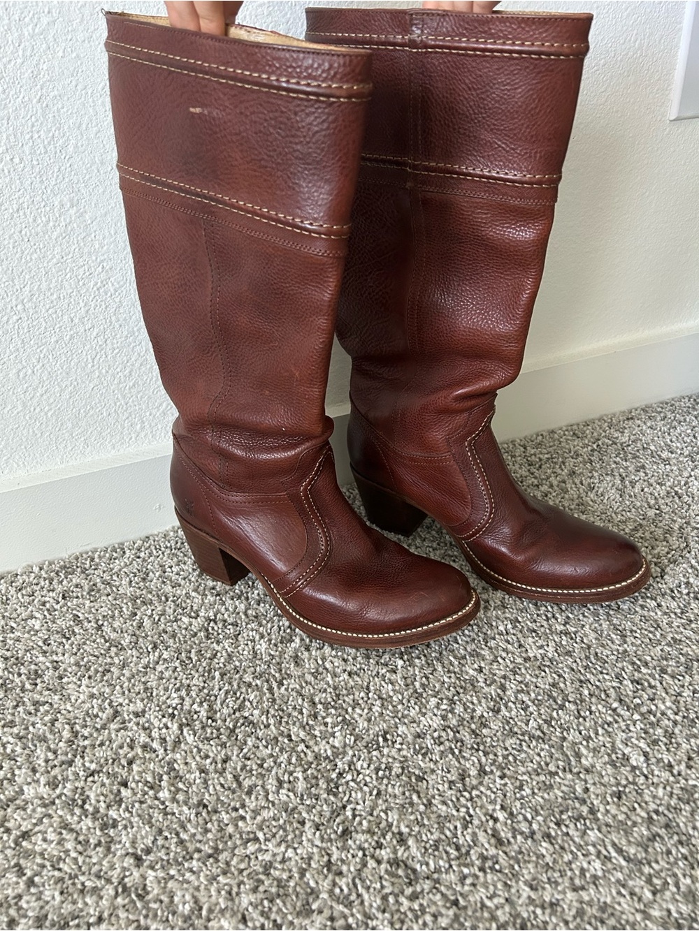 Frye Chestnut Brown Leather Heeled Boots Size 9